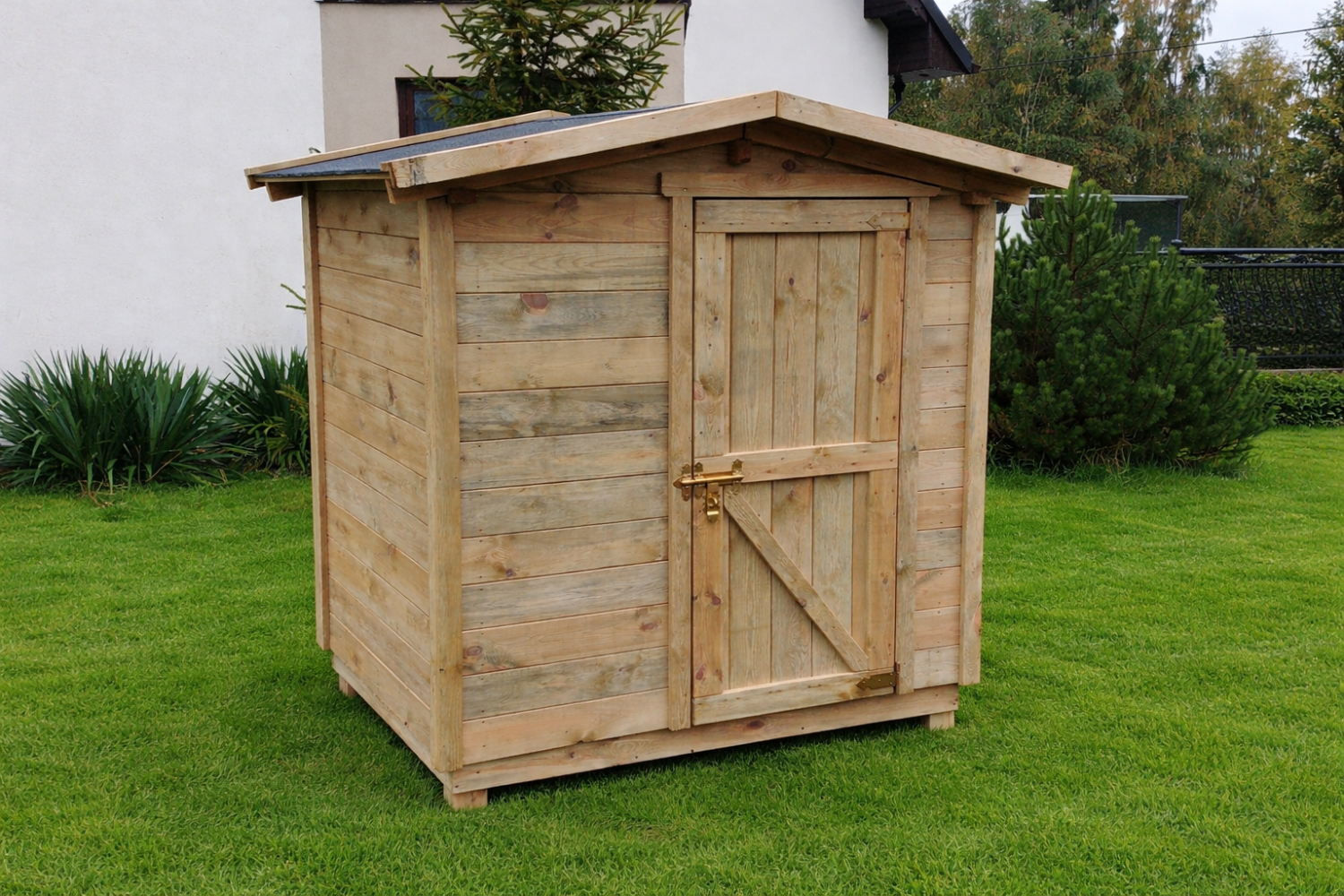 Drewniana szopa narzędziowa, narzędziówka, domek na narzędzia